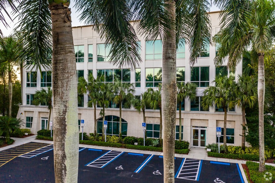 More Photos Of 2200 N Commerce Pky, Weston Coworking Space