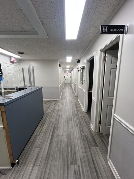 More Photos Of 540 W Hill St, Thomson Office Residential For Lease
