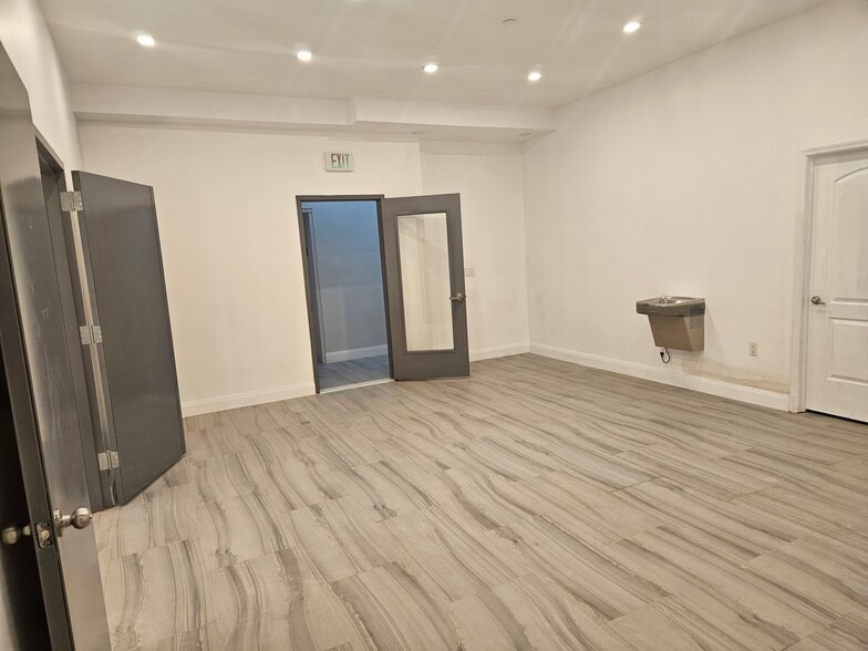 More Photos Of 1025 Pacific St, Brooklyn Loft Creative Space For Lease