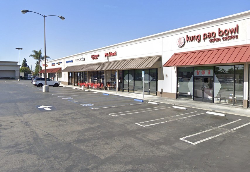 More Photos Of 6854-6862 Edinger Ave, Huntington Beach Freestanding For Lease