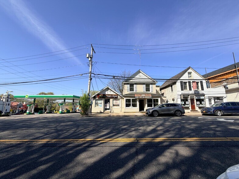 More Photos Of 27-33 Plandome Rd, Manhasset Storefront Retail Office For Lease
