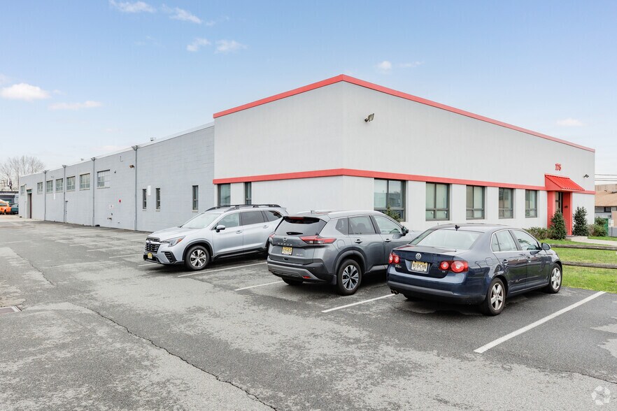 More Photos Of 175 Louis St, South Hackensack Warehouse For Lease
