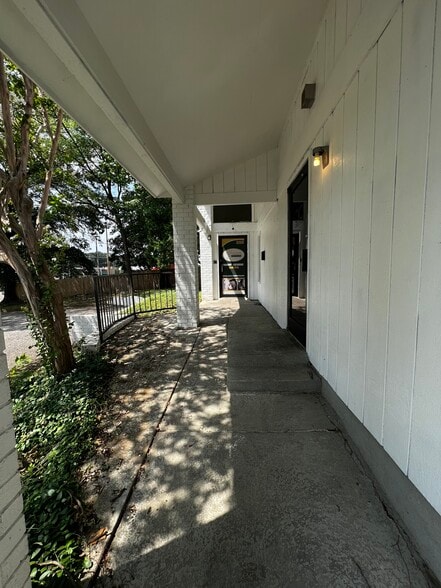 Primary Photo Of 3260 Hickory Hill Rd, Memphis Storefront Retail Office For Lease