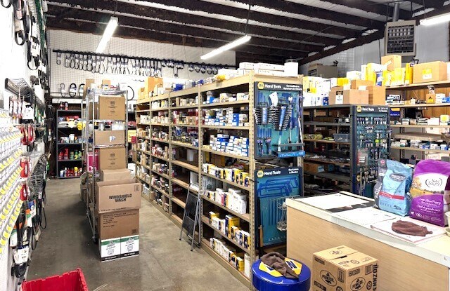 More Photos Of 408 S Dawson St, Meeker Auto Repair For Sale