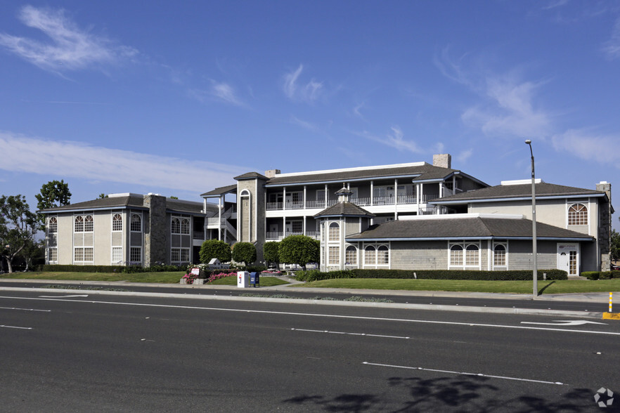 Primary Photo Of 18837 Brookhurst St, Fountain Valley Medical For Lease