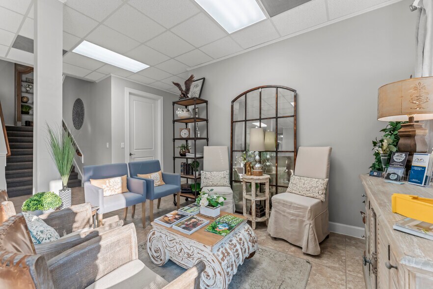 More Photos Of 26203 Oak Ridge Dr, Spring Office For Sale