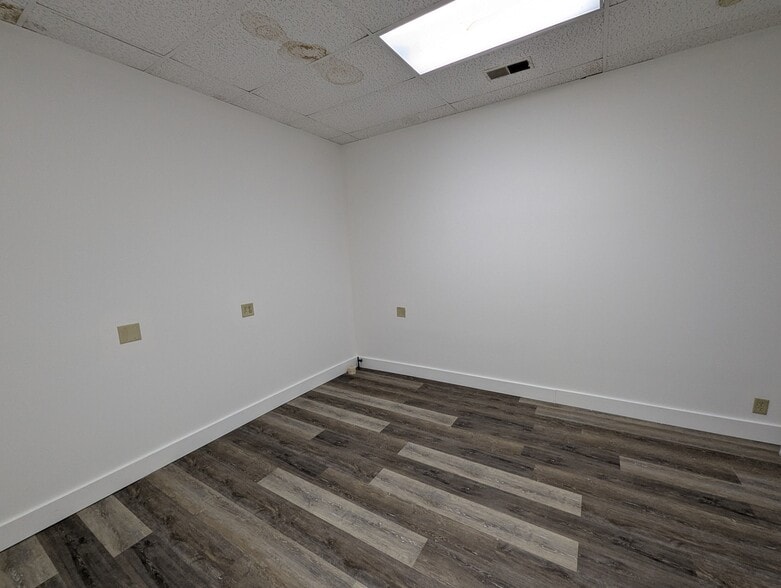 More Photos Of 7501 N University St, Peoria General Retail For Lease