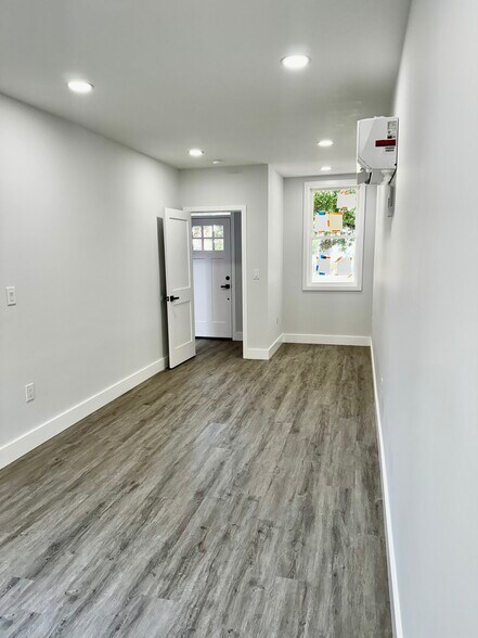 More Photos Of 1235 Pennsylvania Ave SE, Washington Storefront Retail Office For Sale