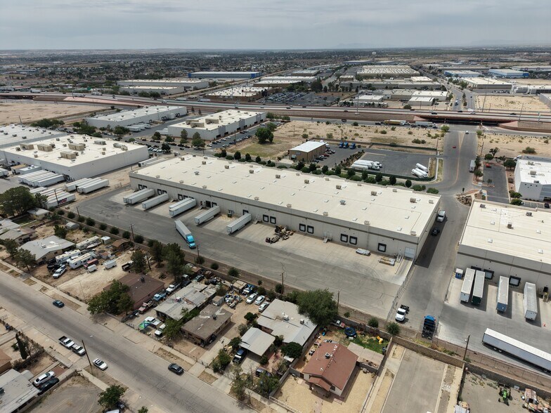 More Photos Of 445 Pan American Dr, El Paso Warehouse For Lease