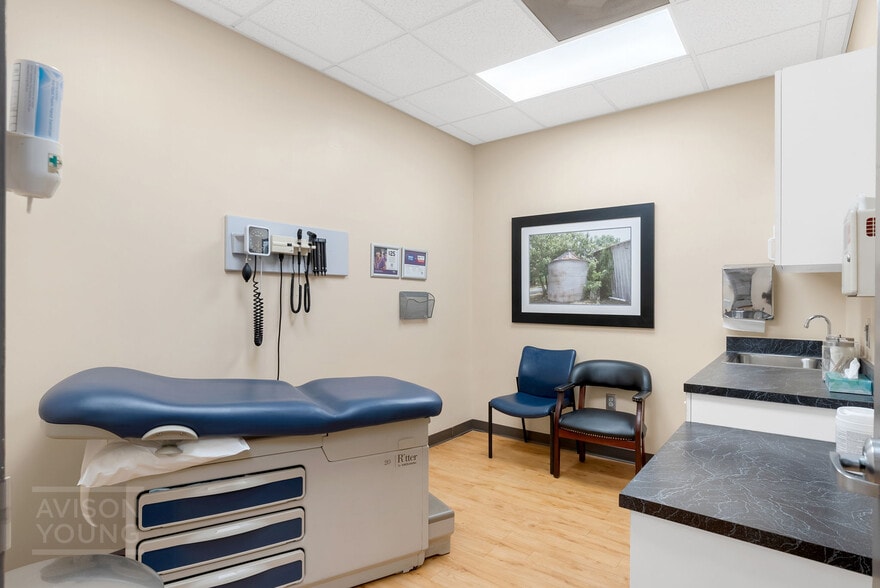 More Photos Of 35 Ray E Talley Ct, Simpsonville Medical For Sale