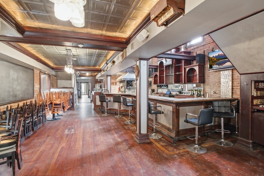 More Photos Of 297 Franklin St, Buffalo Restaurant For Lease