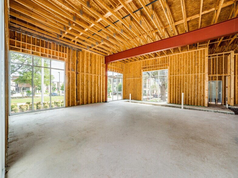 More Photos Of 7927 Calle Rialto, San Antonio Restaurant For Lease