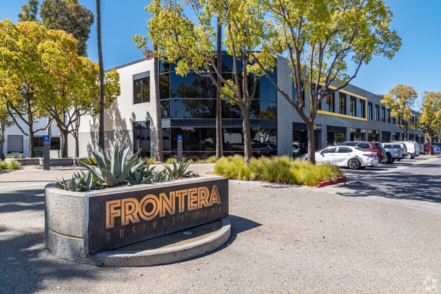 More Photos Of 9465 Customhouse Plz, San Diego Warehouse For Lease