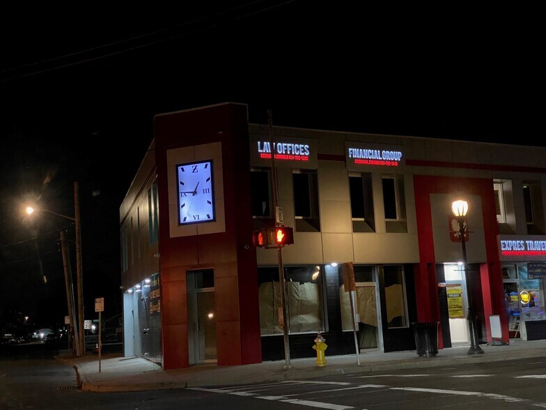 More Photos Of 1909 Great Neck Rd, Copiague Freestanding For Lease