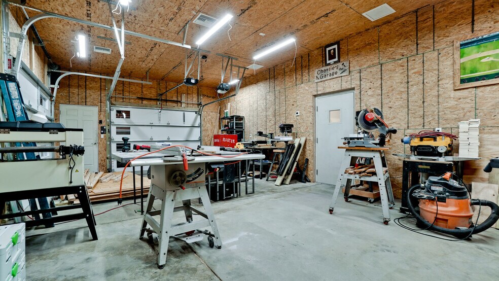 More Photos Of 2117-2125 47th st, Sarasota Warehouse For Sale