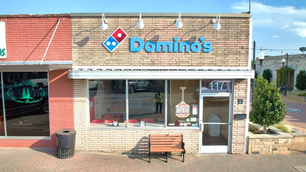 More Photos Of 117 E Main St, Royse City Restaurant For Sale