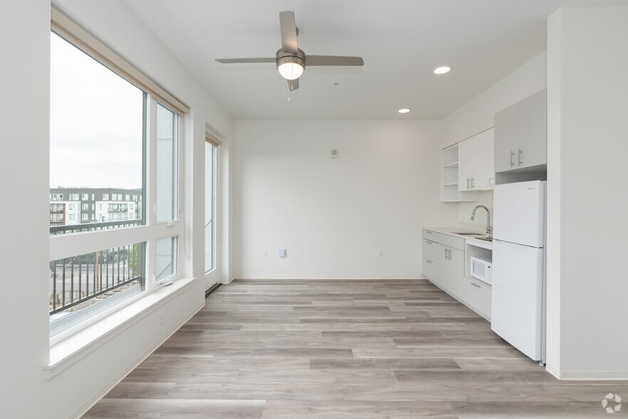 More Photos Of 5460 N Interstate Ave, Portland Apartments For Lease