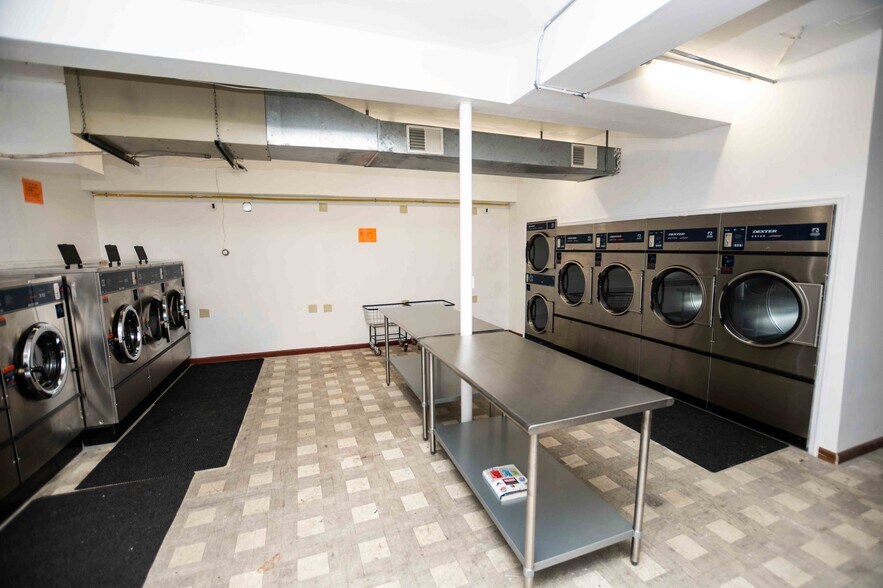More Photos Of 30 Seven Mile Ave, Hamilton General Retail For Sale