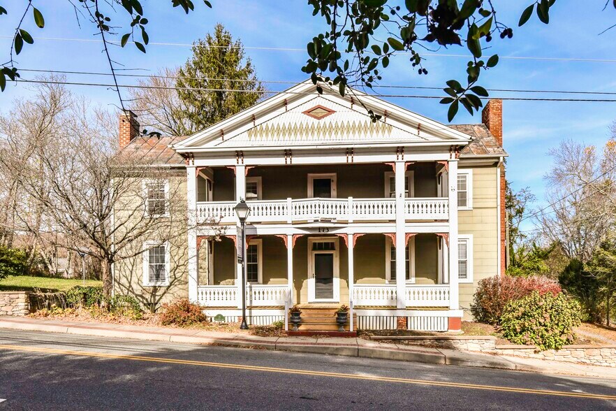 More Photos Of 173 Main St, Stanardsville Flex For Sale