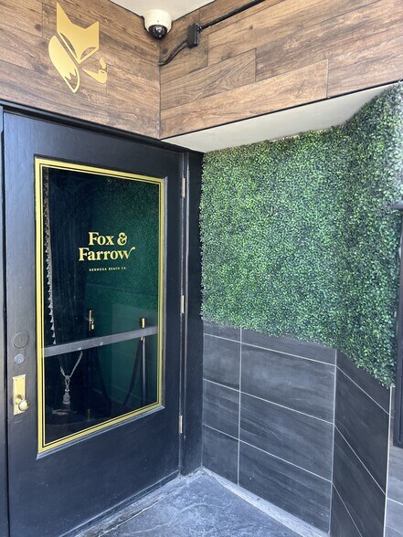 More Photos Of 1332 Hermosa Ave, Hermosa Beach General Retail For Sale