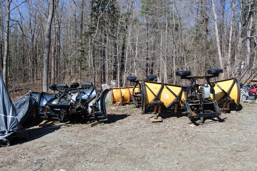 More Photos Of 759 Brooks Rd, Knox Industrial For Sale