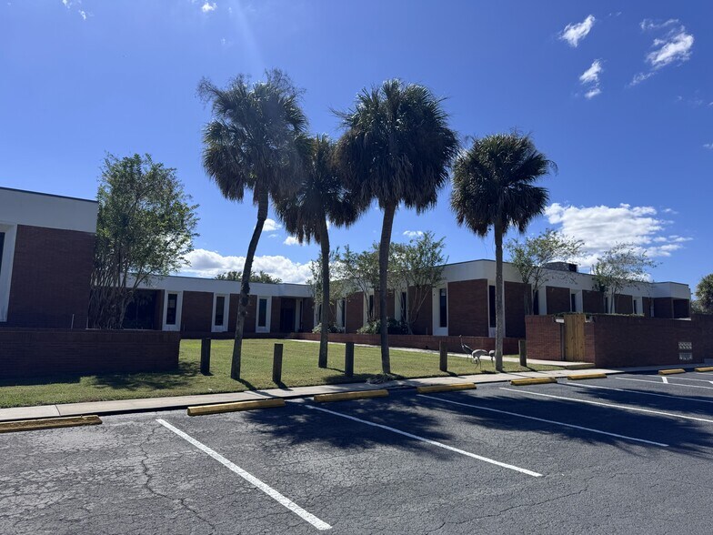More Photos Of 1951 S Orange Blossom Trl, Apopka Office For Sale