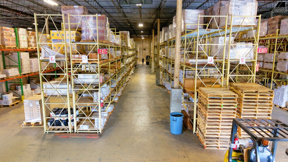 More Photos Of 1361-1363 NW 155th Dr, Miami Warehouse For Lease