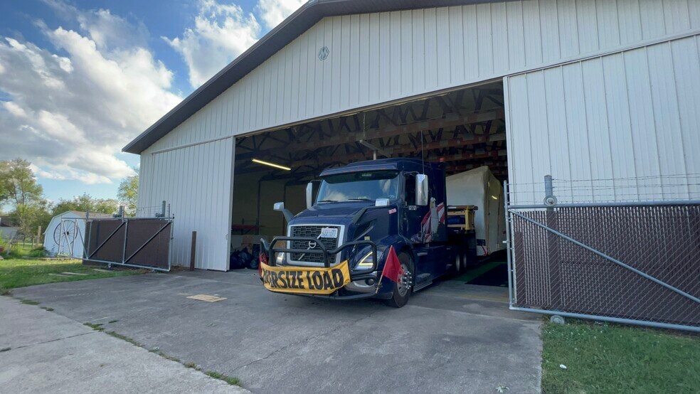 More Photos Of 410 Hope Ave, Columbus Flex For Lease