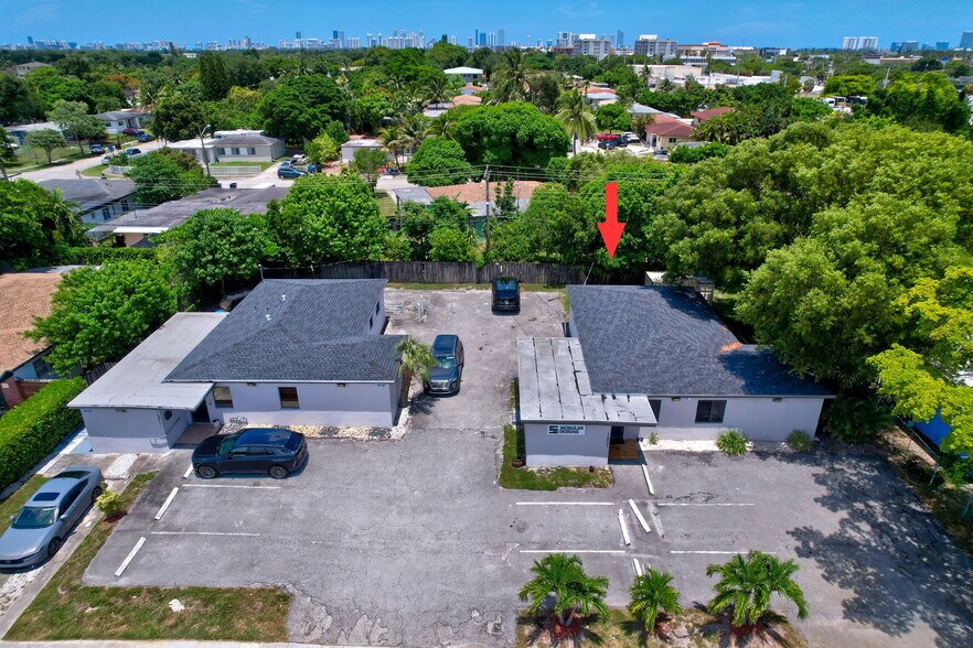 More Photos Of 16811 NE 6th Ave, Miami Office For Sale