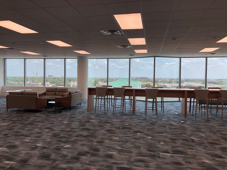 More Photos Of 9999 Bellaire Blvd, Houston Medical For Lease