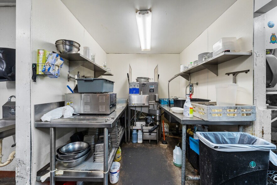 More Photos Of 351 Park Ave N, Renton General Retail For Sale