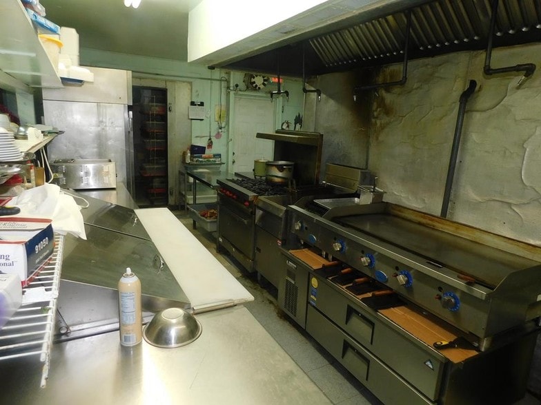 More Photos Of 500 S Velasco St, Angleton Restaurant For Sale