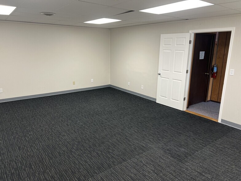 More Photos Of 345 Dick Rd, Depew Office For Lease