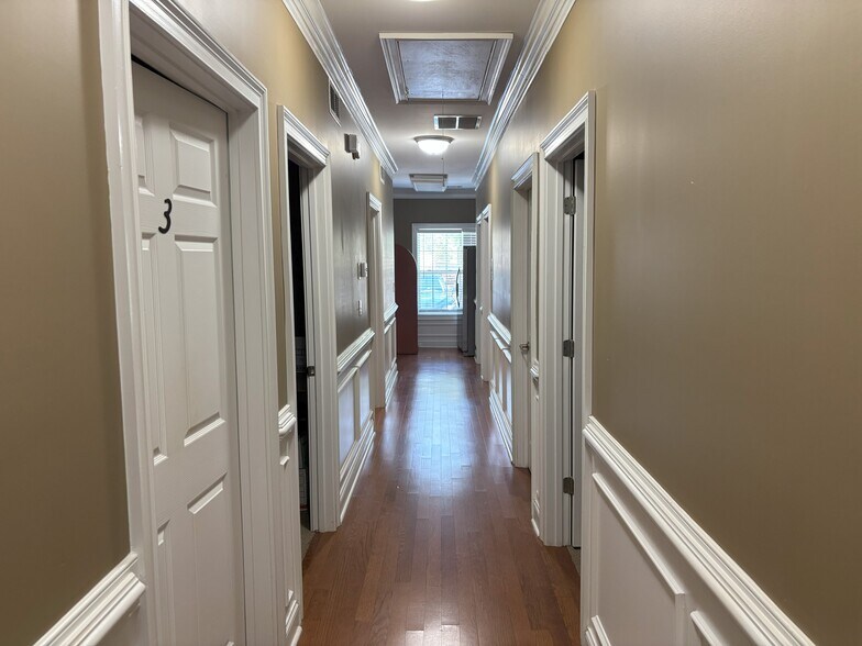 More Photos Of 20 Pointe North Dr, Cartersville Office For Sale