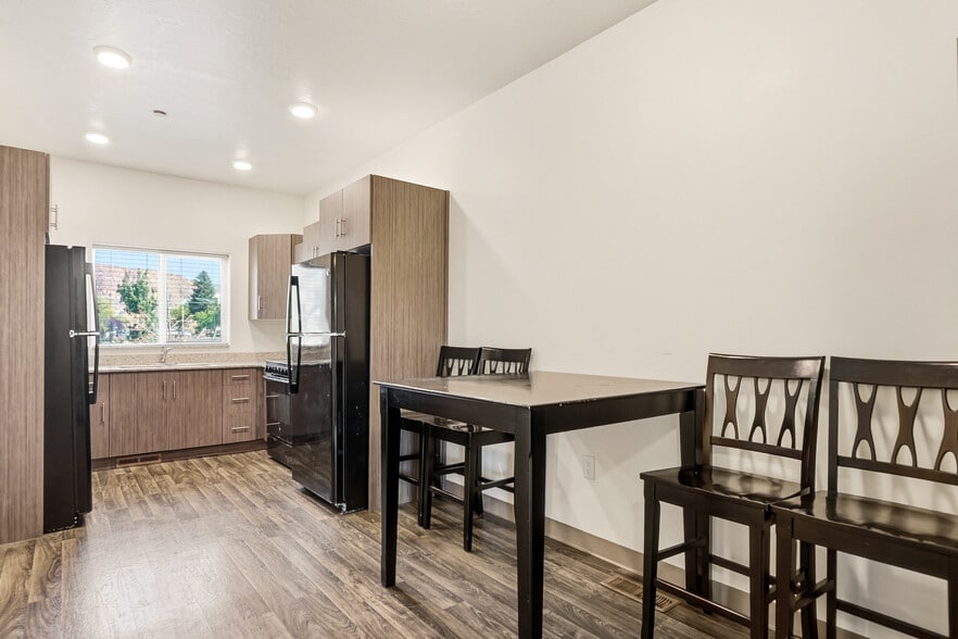 More Photos Of 119 N 800 W, Cedar City Apartments For Sale