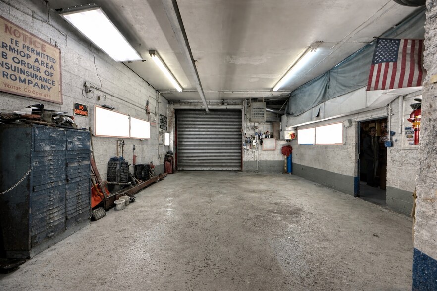 More Photos Of 27 Sands St, Staten Island Auto Repair For Sale