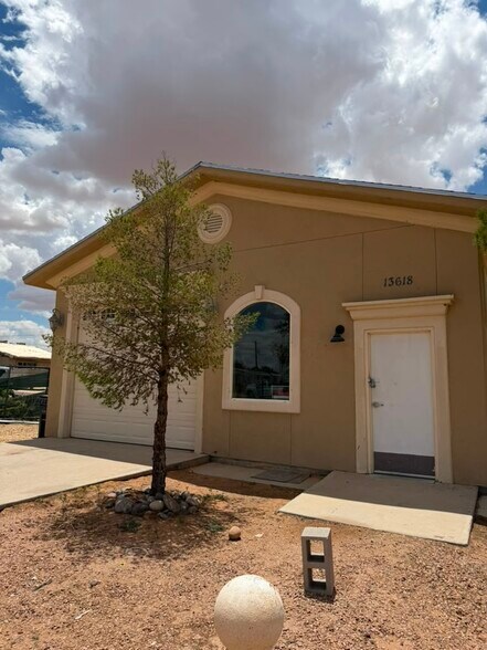 More Photos Of 13618 Emma Ln, El Paso Flex For Lease