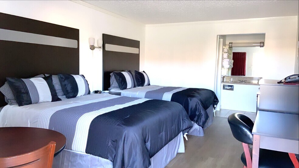 More Photos Of 434 W Front St, Battle Mountain Hotel For Sale