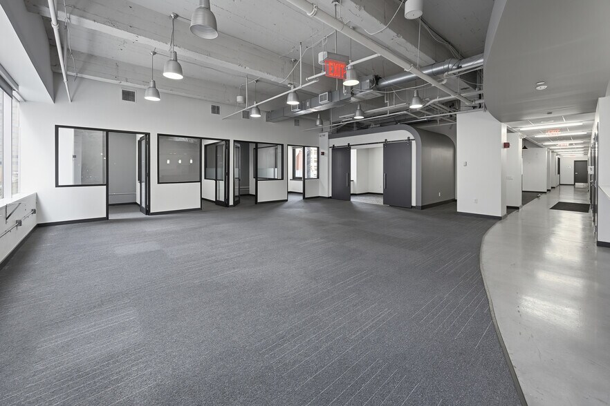 More Photos Of 1619 Walnut St, Philadelphia Office For Lease