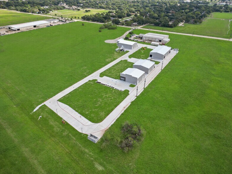 More Photos Of 2051 Bose St, Rosenberg Industrial For Sale