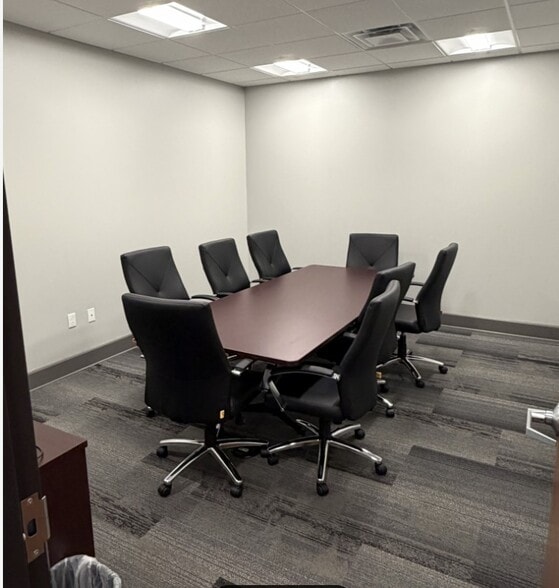 More Photos Of 2404 Park Dr, Harrisburg Office For Sale