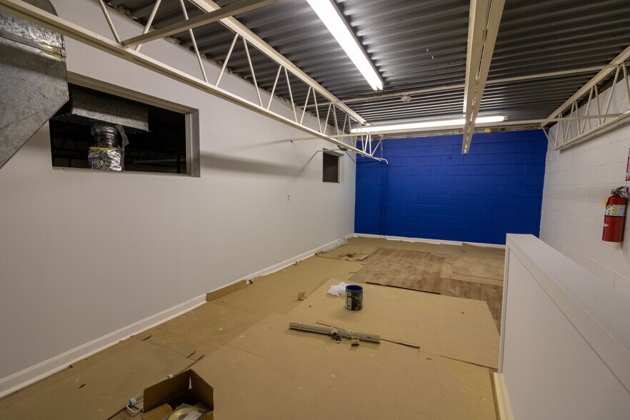 More Photos Of 290 Andrews Rd, Trevose Flex For Lease