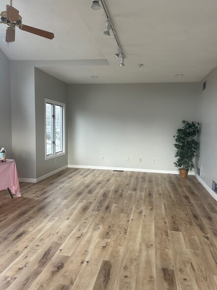 More Photos Of 960 Tiogue Pl, Coventry Coworking Space