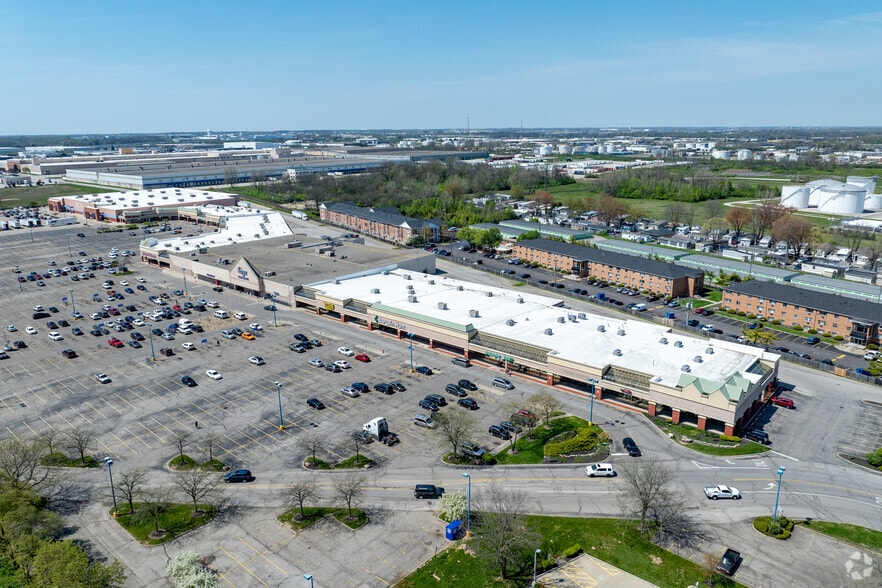 More Photos Of 3530 Soldano Blvd, Columbus General Retail For Lease