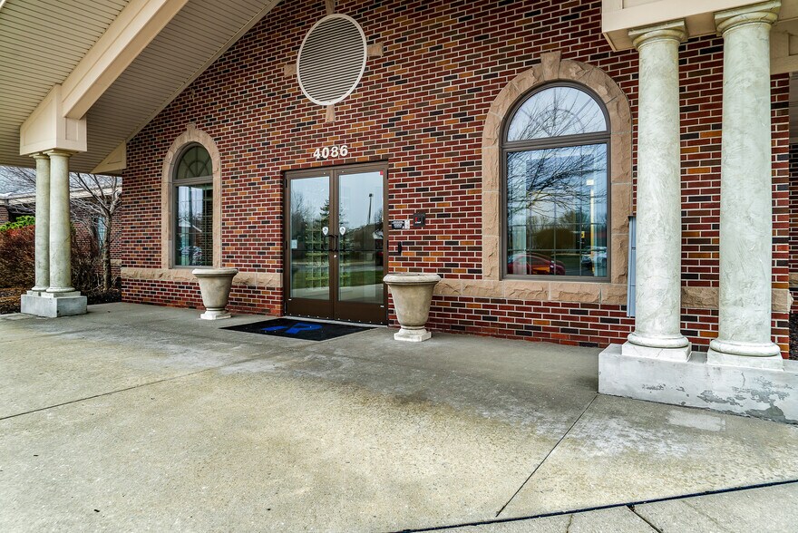 More Photos Of 4086 Legacy Pky, Lansing Office For Sale