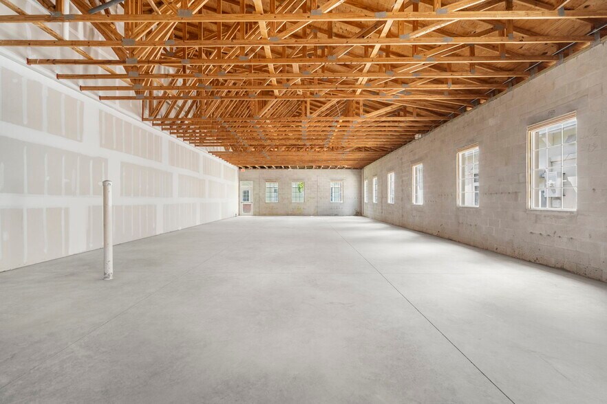 More Photos Of 1493 E Venice Ave, Venice Medical For Sale