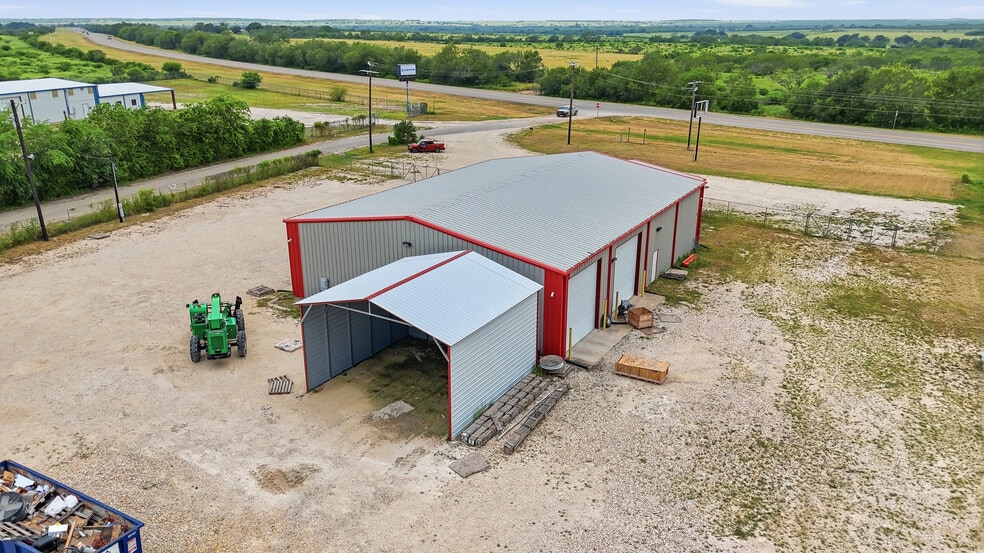 More Photos Of 6542 County Road 145, Kenedy Industrial For Lease