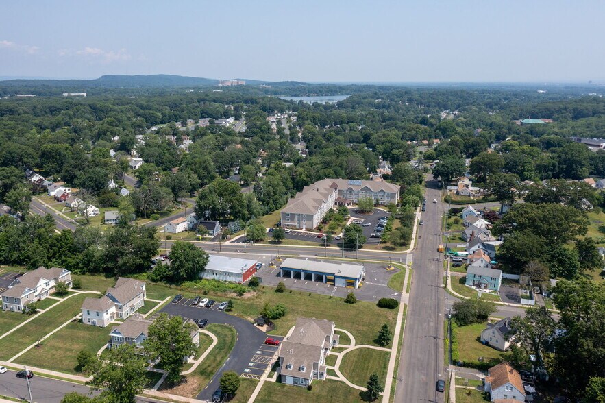 More Photos Of 2360 Corbin Ave, New Britain Carwash For Sale
