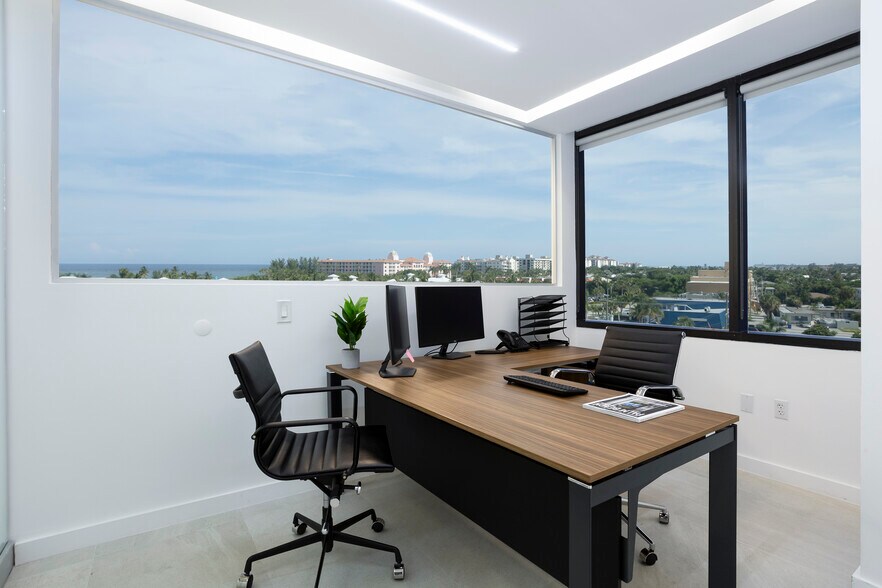 More Photos Of 2655 N Ocean Dr, Riviera Beach Office For Lease