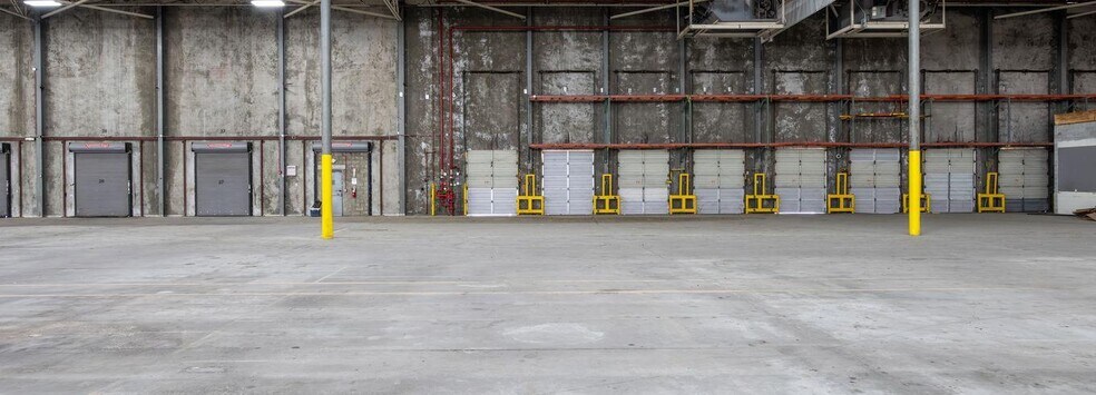 More Photos Of 5245 Commonwealth Ave, Jacksonville Warehouse For Lease